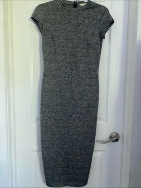 🚨Priced for quick sale🚨 H&M Heather Grey Cap-Sleeve Midi Bodycon Dress